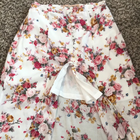 Anthropologie long skirt size small - Picture 4 of 5
